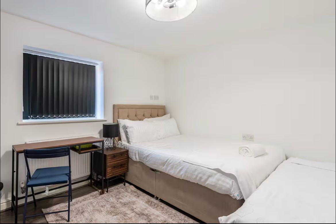 Coventry Station · Ensuite Room 4